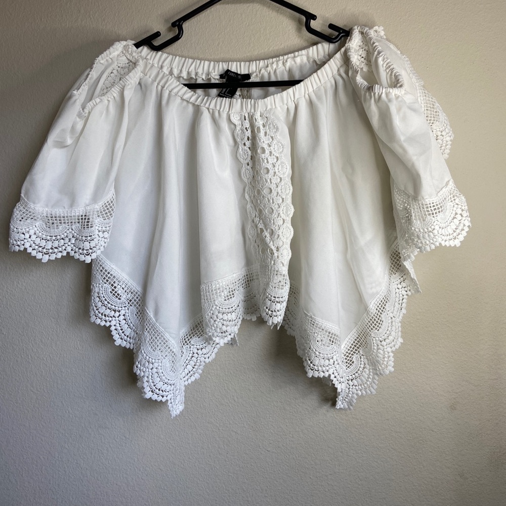 OFF SHOULDER WHITE CROP🤍